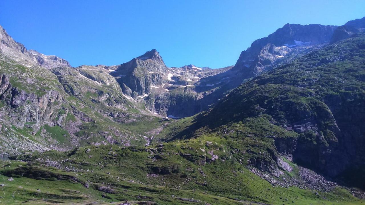 Appartement T2 Jardins De Ramel Bagneres-de-Luchon Bagian luar foto